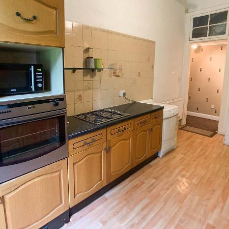 Large Glasgow South Family Home - Free Parking Zewnętrze zdjęcie