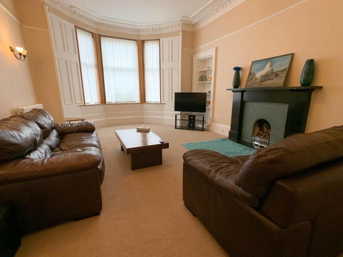 Large Glasgow South Family Home - Free Parking Zewnętrze zdjęcie