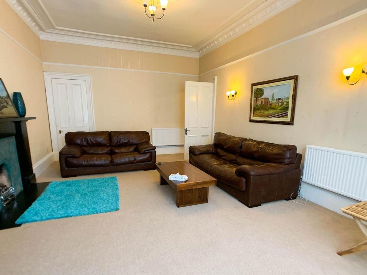 Large Glasgow South Family Home - Free Parking Zewnętrze zdjęcie