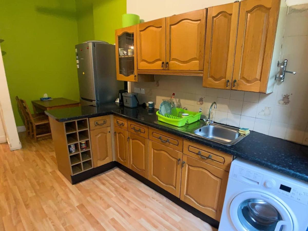 Large Glasgow South Family Home - Free Parking Zewnętrze zdjęcie