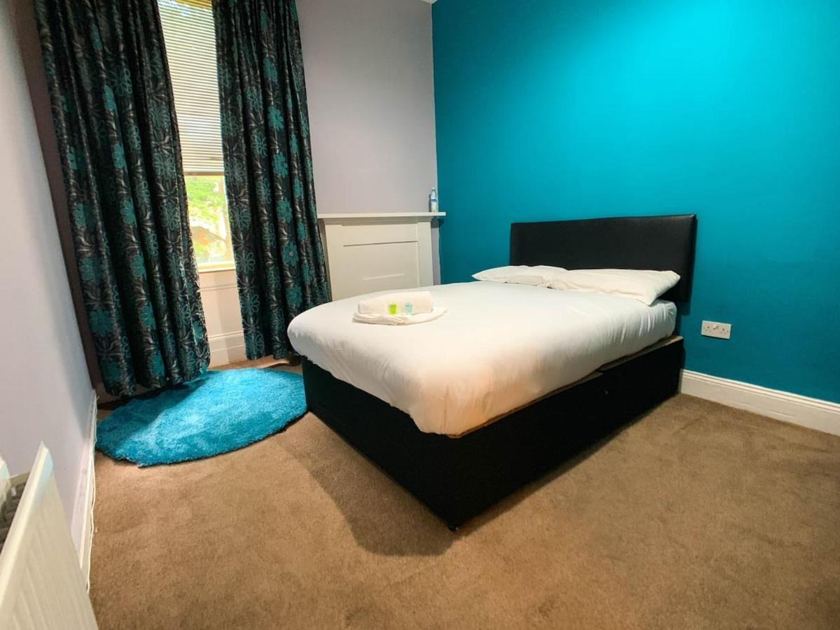 Large Glasgow South Family Home - Free Parking Zewnętrze zdjęcie